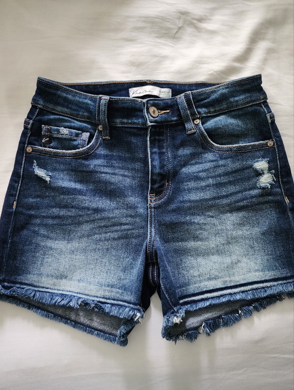 KanCan Mid Rise Released Frayed Hem 4in Short